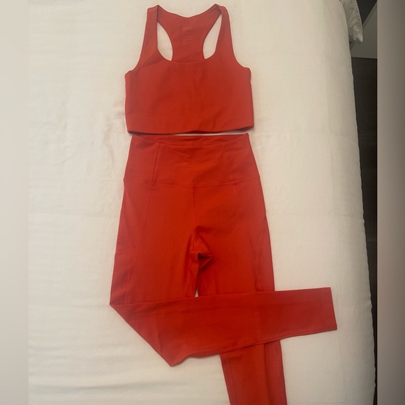 Girlfriend Collective Set - Picture 6 of 11